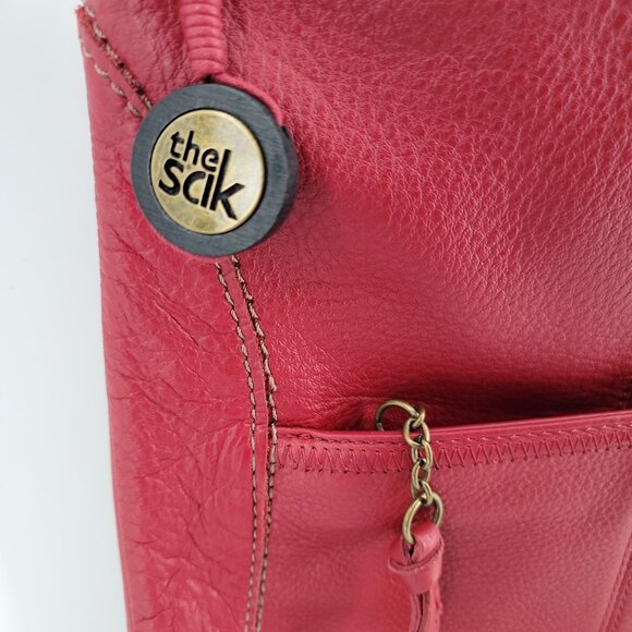 ❤️ The Sak Red Leather Crossbody – Soft, Functional & Beautifully Made - Picture 4 of 8